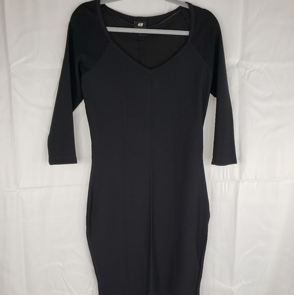 H&M Black Knit 3/4 Sleeve Pull Over Body Con Fit Faux Eye & Hook Back Dress Sz M - Picture 1 of 9